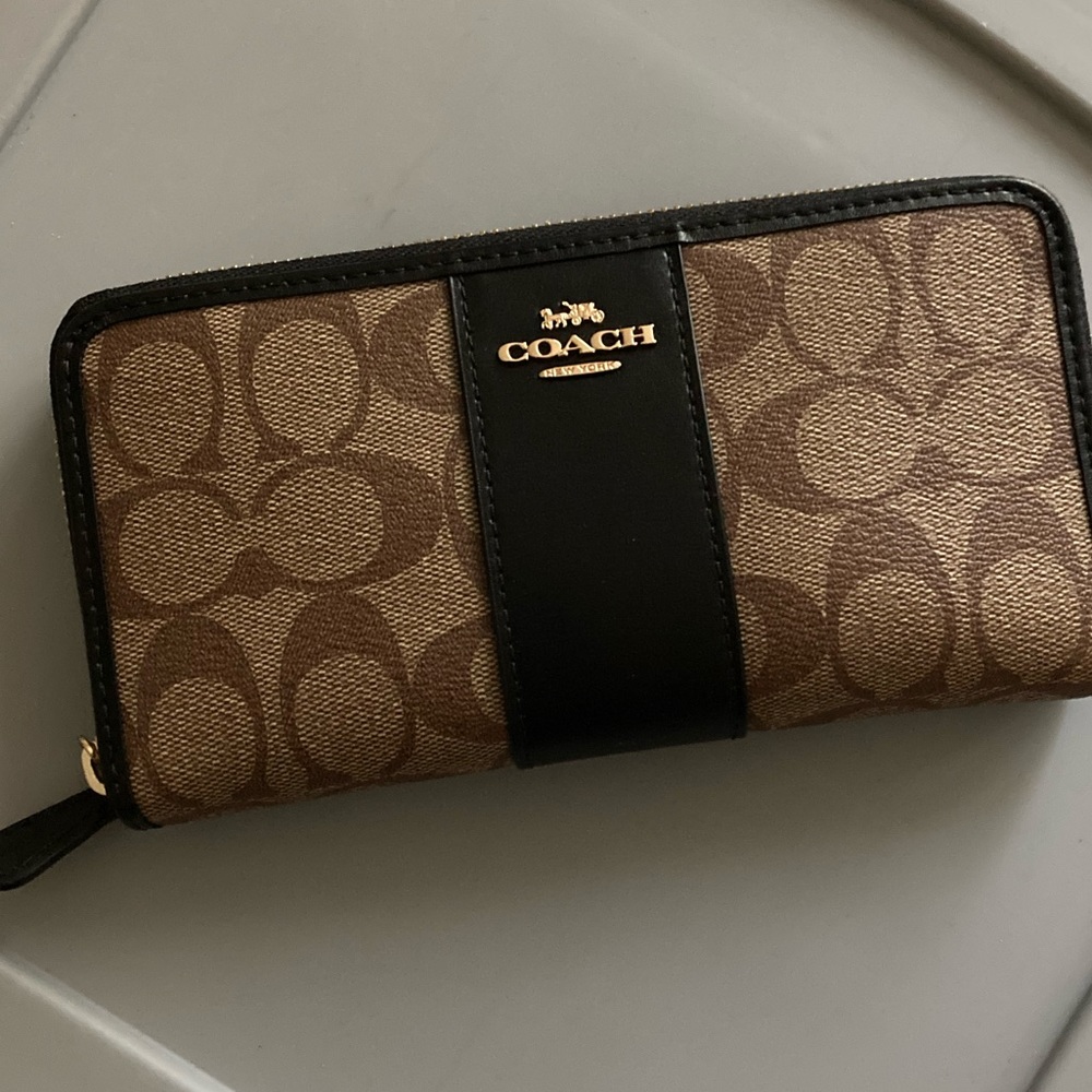 Coach wallet